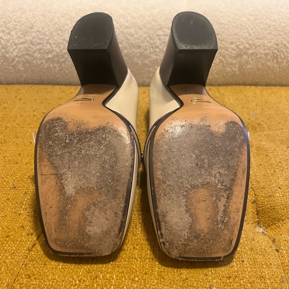 Gucci Women’s Cream Leather Block 3 in Heel Loafers with Gold GG Logo - Picture 4 of 5